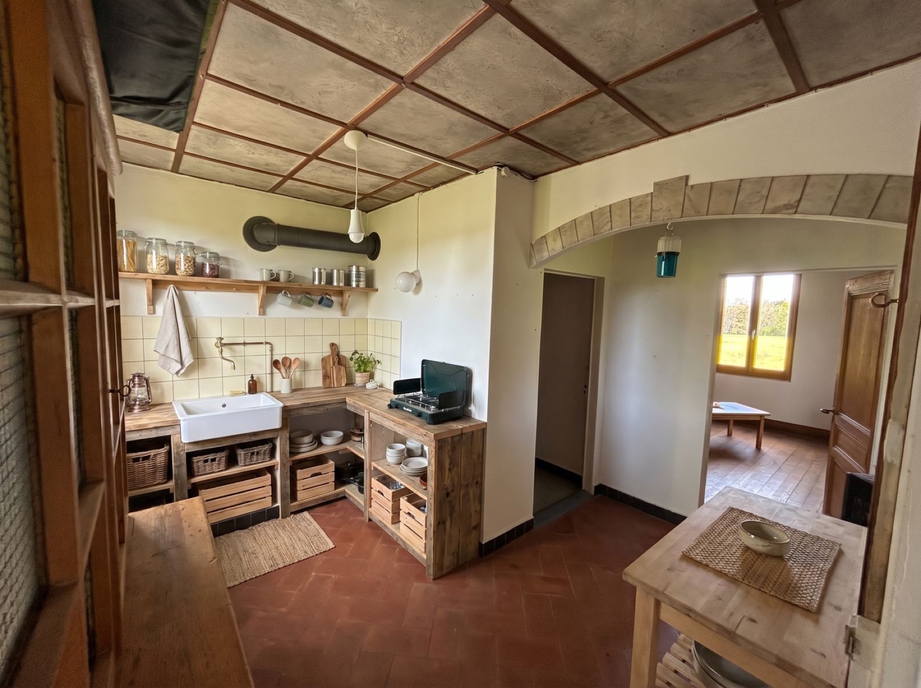 Cuisine en bois d’un intérieur de caractère